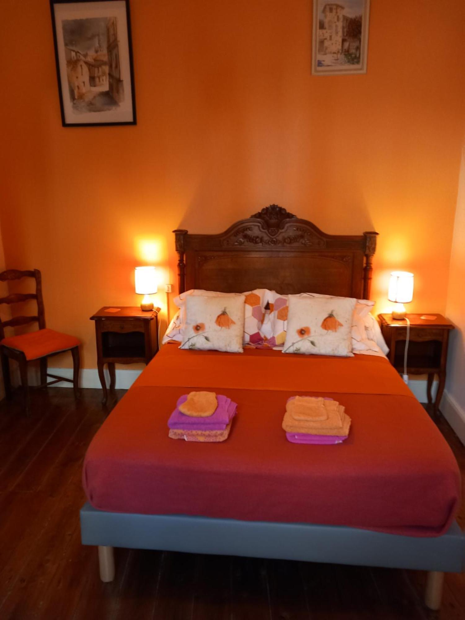 Chambre D'Hotes La Tour De Brazalem เนรัค ภายนอก รูปภาพ